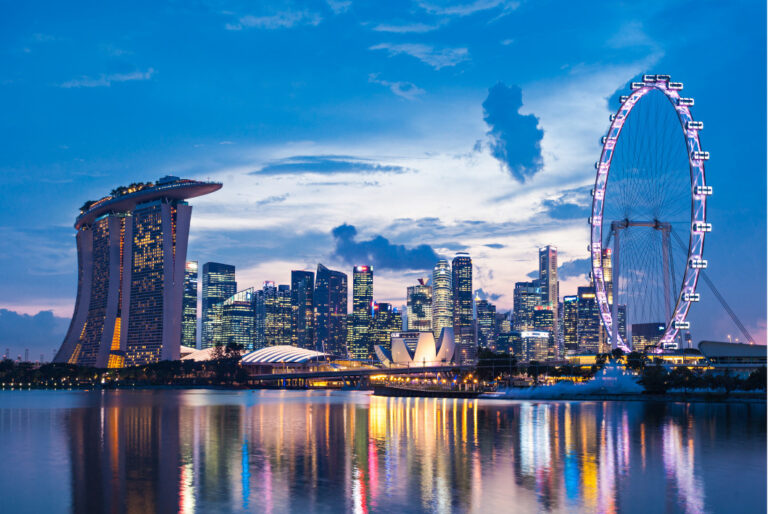 Singapore Night View, Marina Bay Sands, Singapore Flyer, Singapore ArtScience Museum.
